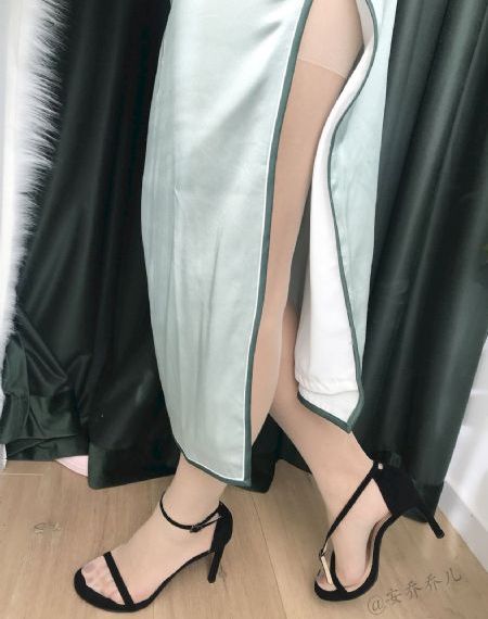 婚礼前闺蜜送我一套秀禾服-迅雷手机在线看片