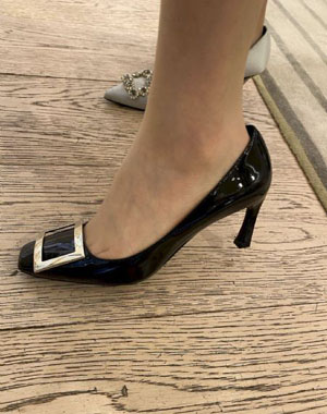 鸟，孤儿和愚人-看看屋日韩免费观看