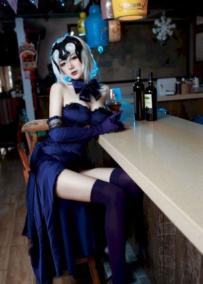 荒岛求生之巨兽来袭-私人影视欧美电影在线