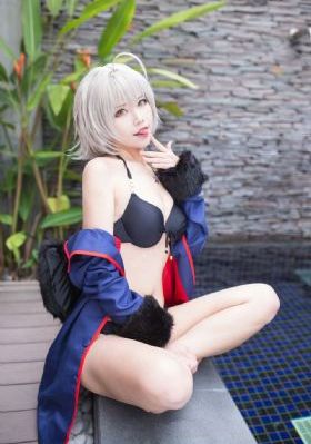 皇后娘娘带球跑路-神马午夜国语配音超清