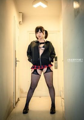 欢爱小屋第一季-国语中字在线观看高清